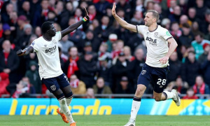 West Ham khiến Anfield nín thở sau bàn gỡ 1-3