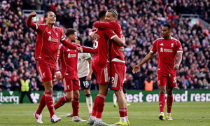 Ekitike rực sáng giúp Liverpool đại thắng West Ham 5-2
