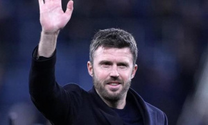 Carrick bình thản trước tin đồn MU nhắm Glasner thay thế mình