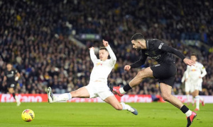 Rayan Ait-Nouri biến cánh trái Man City thành con đường cao tốc