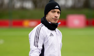 Carrick xác nhận Martinez chỉ gặp chấn thương nhẹ