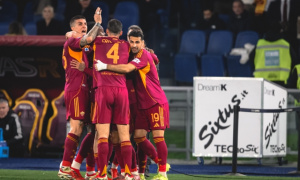 Rượt đuổi 6 bàn, Juventus giật lại 1 điểm từ tay Roma