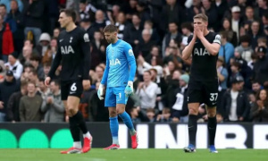 Bóng ma xuống hạng bủa vây Tottenham sau thảm họa Fulham