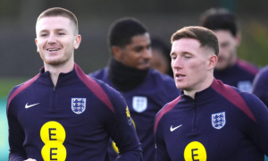 Huyền thoại giục Liverpool mua Wharton trước mũi MU