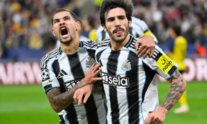 Man Utd phá két 175 triệu bảng mua người thay Casemiro