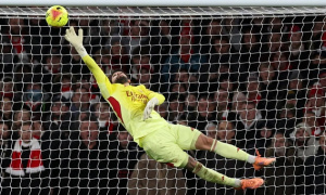 Peter Schmeichel thừa nhận đã sai về Raya