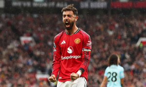 Tin đồn chuyển nhượng sáng 4/3: MU giữ Bruno, Barca săn Van de Ven