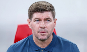 Thua sốc, Gerrard yêu cầu Slot loại bỏ Gakpo