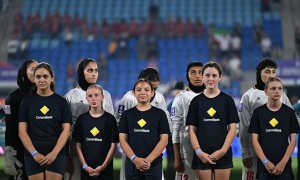 Tuyển nữ Iran từ chối hát quốc ca ở Asian Cup