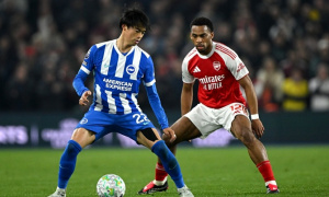 Parlour hả hê khi Arsenal thắng và Man City sẩy chân