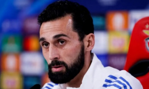 Arbeloa tiết lộ tình hình phòng thay đồ Real Madrid