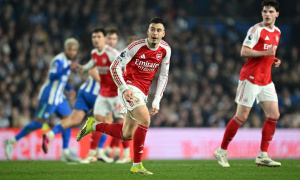 Cựu sếp PGMOL phẫn nộ vụ Arsenal thoát phạt đền