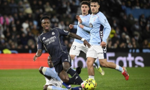 Valverde ghi bàn phút 90+5', Real Madrid áp sát Barca ở La Liga