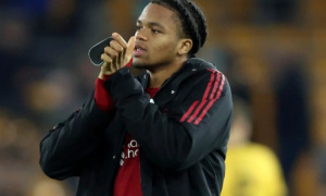 Van Dijk gọi Rio Ngumoha là tài năng đặc biệt của Liverpool