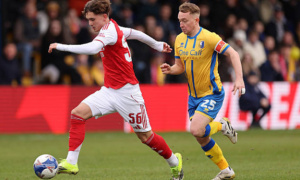 Lịch sử gọi tên Dowman, Arsenal nhọc nhằn hạ đội hạng dưới