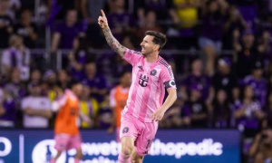 Mascherano ngả mũ khi Messi áp sát mốc 900 bàn