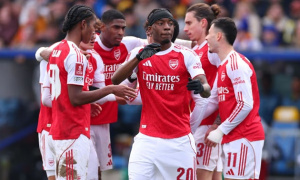 Ghi 100 bàn mùa này, ai dám chê Arsenal nhàm chán?