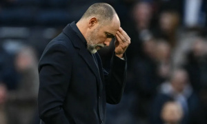 Pardew khuyên Tottenham không nên sa thải Tudor