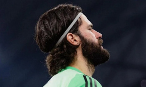 Liverpool mất Alisson trước Galatasaray