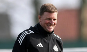 Eddie Howe hối thúc Newcastle tạo kỳ tích trước Barca