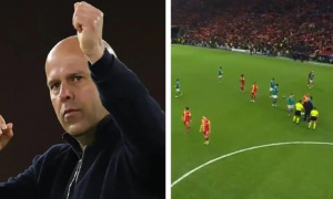 Hé lộ phản ứng của Arne Slot với trọng tài sau trận thua