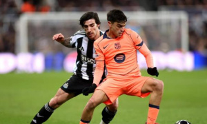 Bị Pedri lấn lướt, Tonali chưa xứng mác 100 triệu bảng của Man Utd