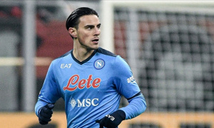 Tin đồn chuyển nhượng tối 12/3: Man Utd để mắt đến Eljif Elmas; Real ấp ủ bom tấn Olise