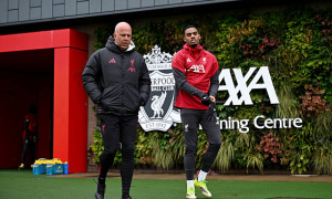 Liverpool coi chừng mắc sai lầm lớn nếu nghe theo Slot