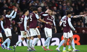 Khủng hoảng tài chính đe dọa mùa hè của Aston Villa