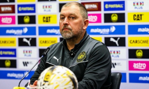 HLV Malaysia tự tin đấu Việt Nam dù mất 7 sao nhập tịch