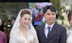 Đức Huy rước MC Mù Tạt bằng siêu xe Rolls-Royce