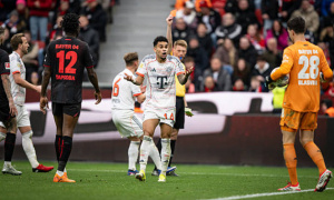 Cơn ác mộng VAR và thẻ đỏ khiến Bayern chia điểm tại BayArena