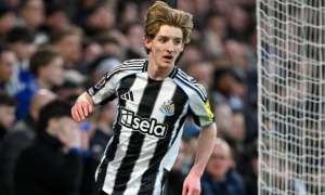 Chelsea xa dần top 4 sau thất bại trước Newcastle