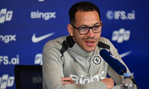 Liam Rosenior chỉ trích trọng tài sau trận hòa Newcastle