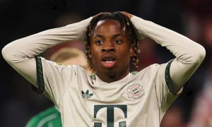 Bayern Munich mất thần đồng 17 tuổi Wisdom Mike đến hết mùa