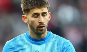 Jamie Carragher chỉ trích màn trình diễn gây sốc của Vicario