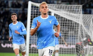 Thua đau Lazio, Milan lỡ cơ hội bám đuổi Inter tại Serie A