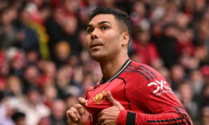 Casemiro là mỏ neo vàng giúp Man Utd hạ Aston Villa
