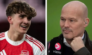 Ljungberg tin pha kiến tạo của Dowman mang cúp về cho Arsenal