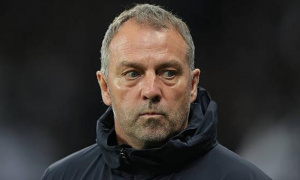 Barca thắng Sevilla nhưng Flick vẫn lo về Champions League