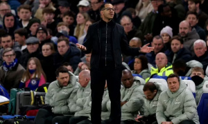 Chelsea tính sa thải Rosenior chỉ sau 2 tháng