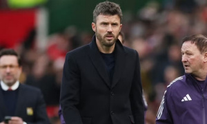 Keane gạch tên Carrick và đề xuất 3 HLV mới cho Man Utd