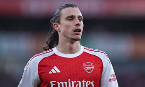 Calafiori hé lộ bí mật giúp hàng thủ Arsenal thăng hoa