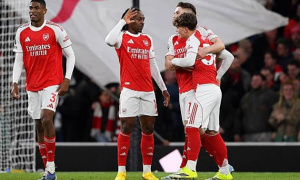 Arsenal rũ bỏ ám ảnh 22 năm để vô địch Ngoại hạng Anh