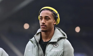 Caicedo khen Joao Pedro đẳng cấp thế giới trước trận gặp PSG