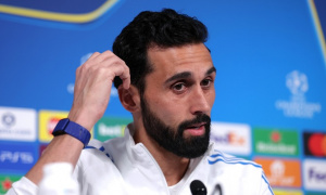 HLV Arbeloa khen Mbappe xuất sắc nhất thế giới