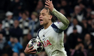 Xavi Simons rực sáng, Tottenham vẫn chưa thoát khỏi vũng lầy