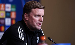 Eddie Howe giải thích lý do Newcastle sụp đổ trước Barca