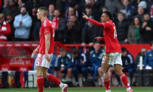 Đua trụ hạng khốc liệt, Nottingham sẵn sàng buông Cúp C2