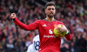 Bruno Fernandes được khuyên giải nghệ tại Manchester United